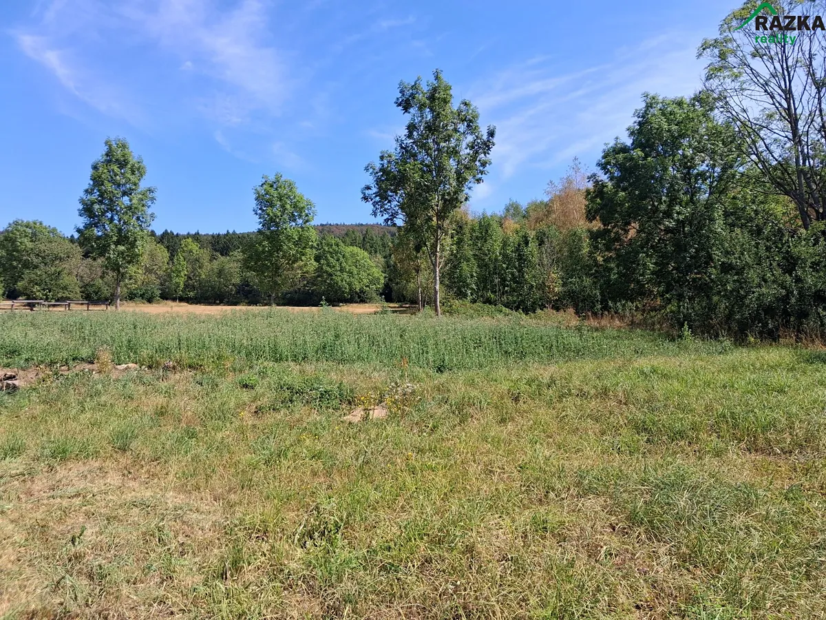 Prodej stavebního pozemku 908 m²