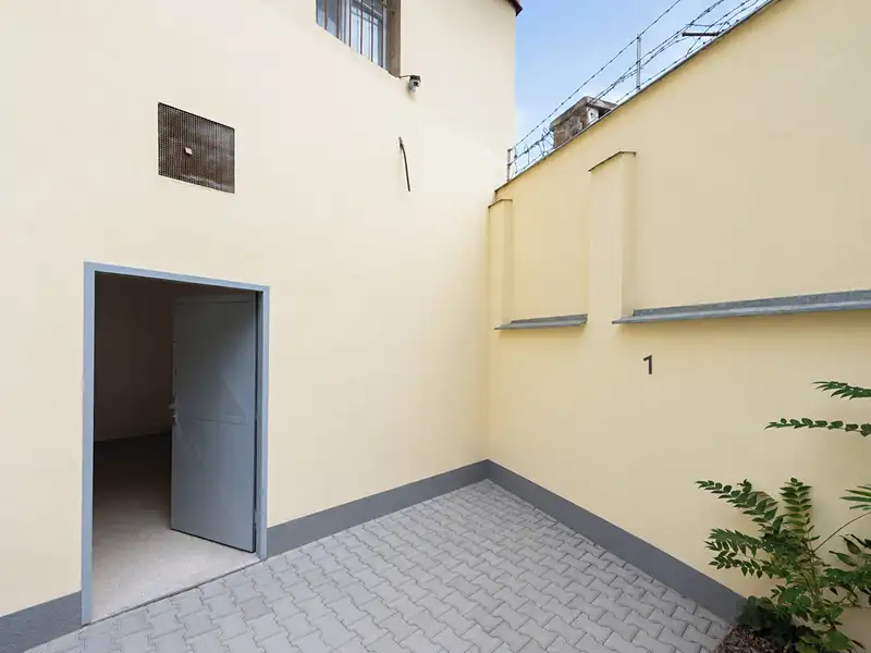 Prodej skladového prostoru 25 m², Praha – náhled fotky 1