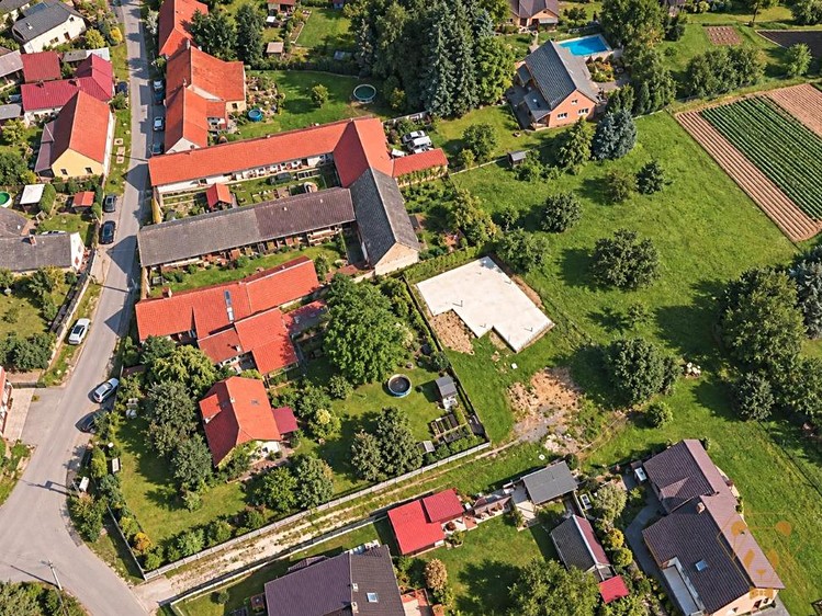 Prodej pozemku, 3 046 m² (3 z 12)