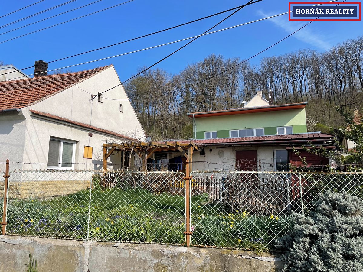 Prodej rodinného domu 105 m², pozemek 222 m² – fotografie 2