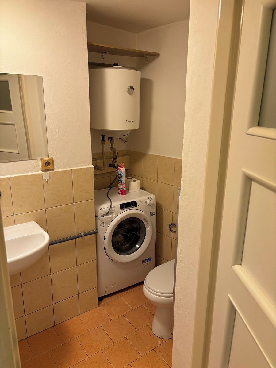 Pronájem bytu 1+kk 33 m² – fotografie 2