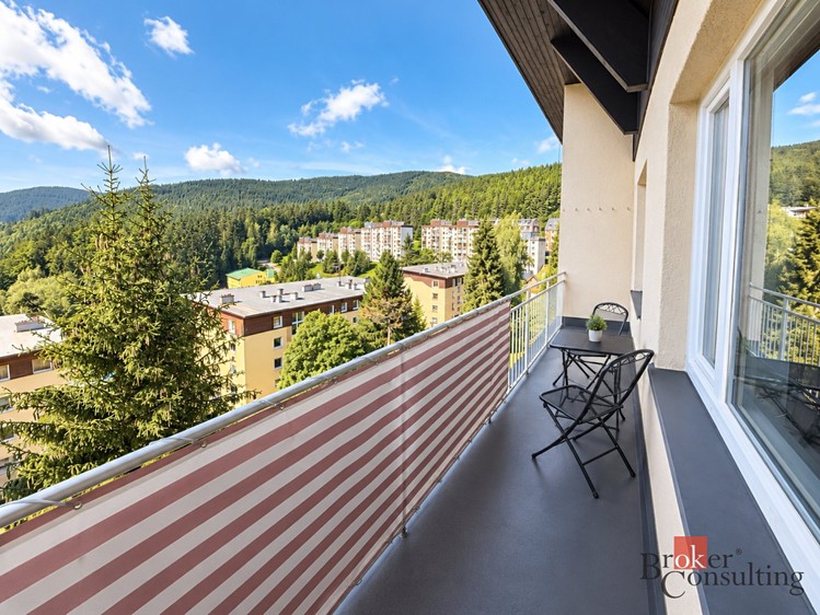 Pronájem bytu 3+kk, 67 m² (7 z 15)