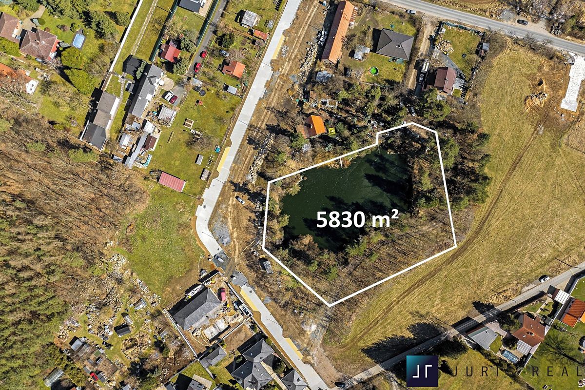 Prodej komerčního pozemku 5830 m² – fotografie 2