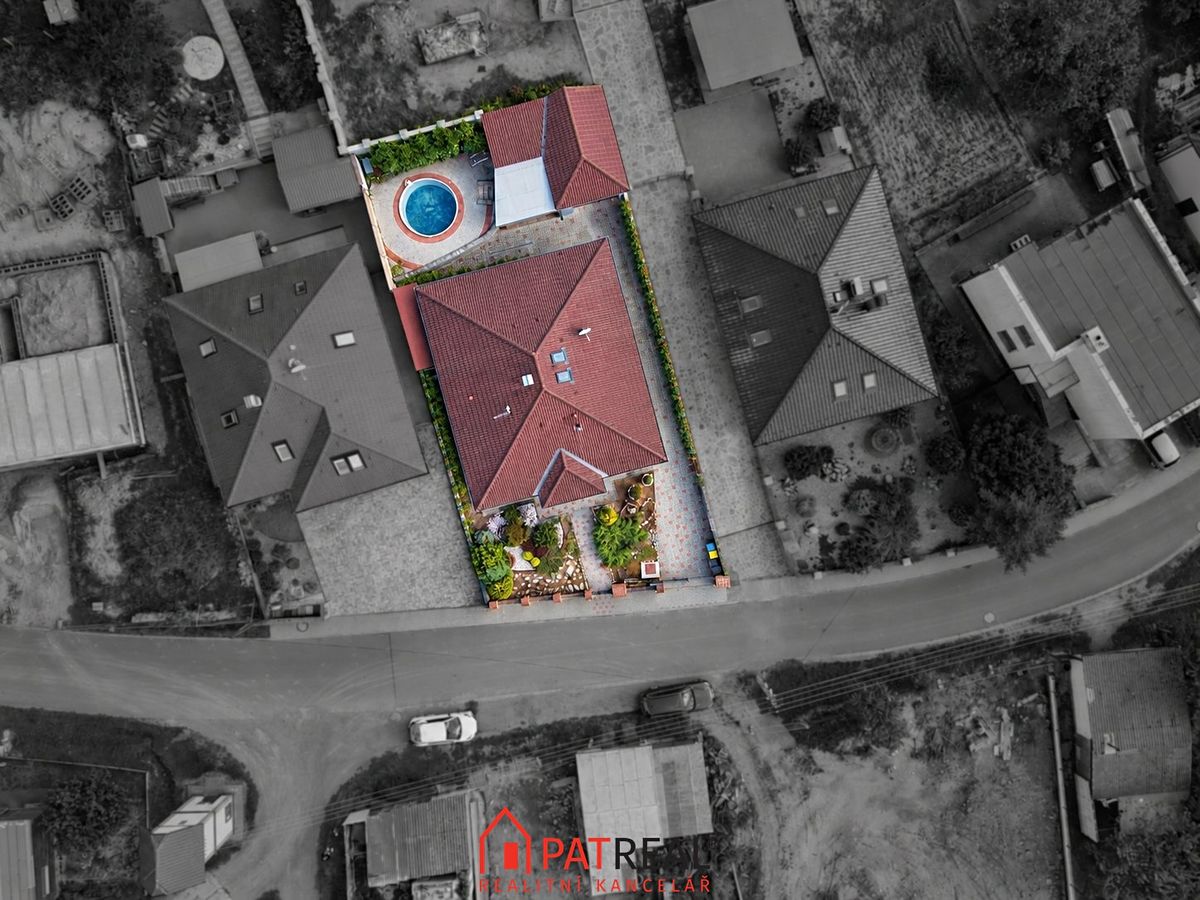 Pronájem rodinného domu 112 m², pozemek 482 m² – fotografie 3
