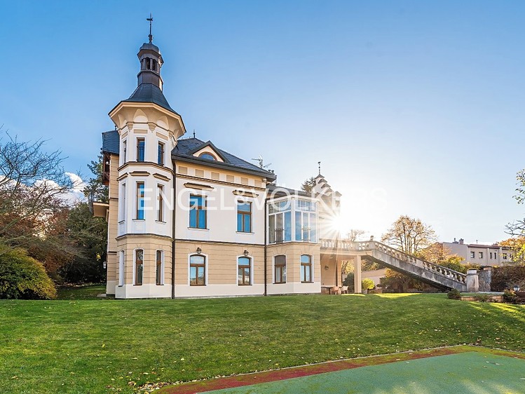 Будинок на продаж, 581 м² (2 з 13)