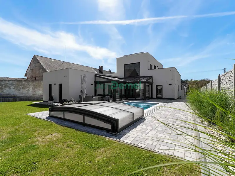 Prodej rodinného domu 199 m², pozemek 1598 m², Píšť – náhled fotky 3