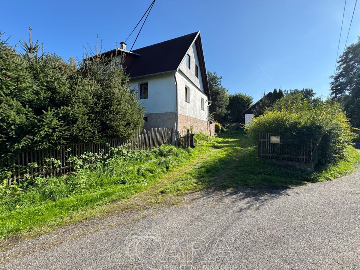 Prodej rodinného domu 150 m², pozemek 892 m²
