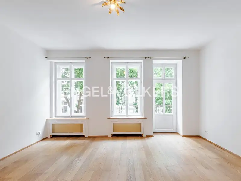 Pronájem bytu 3+kk 76 m², Praha – náhled fotky 1