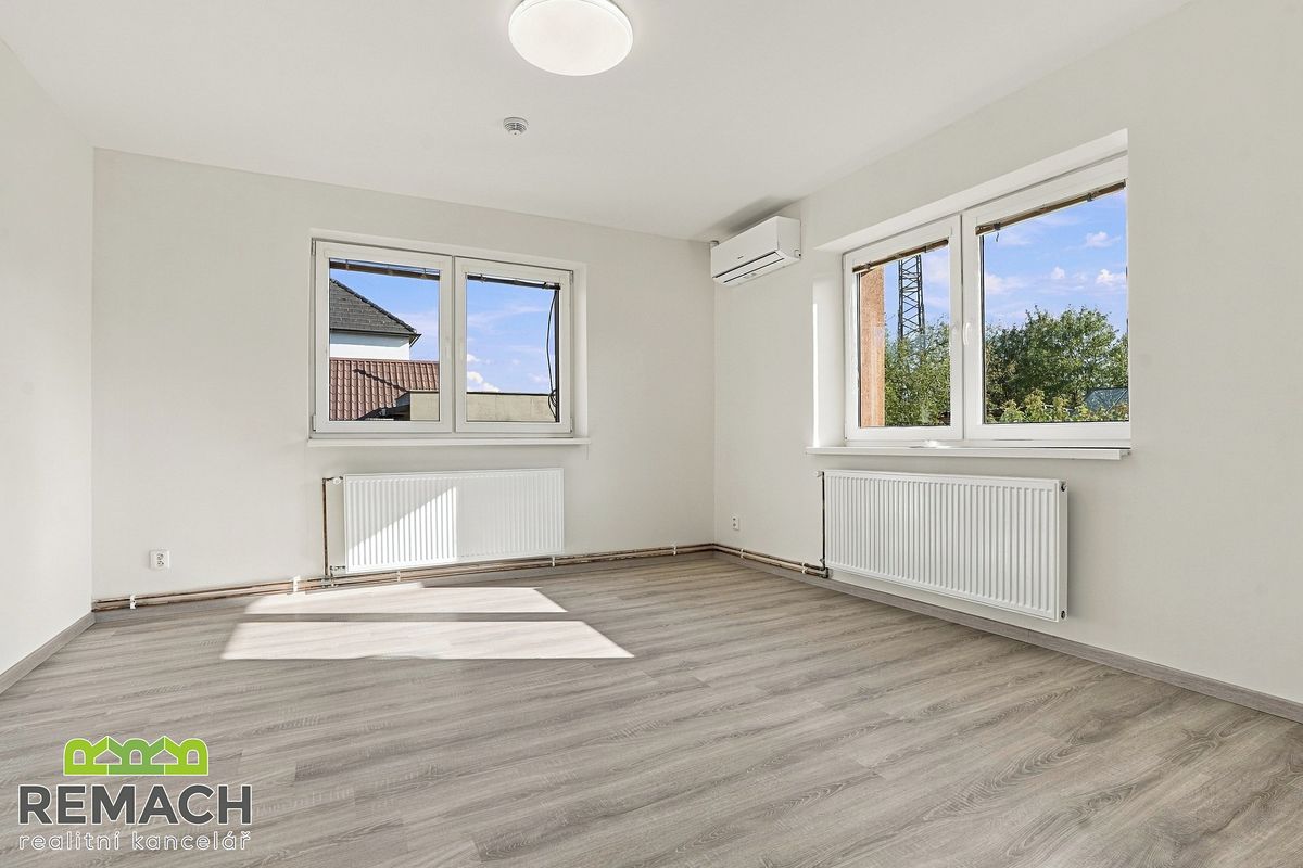 Pronájem bytu 3+1 89 m² – fotografie 5