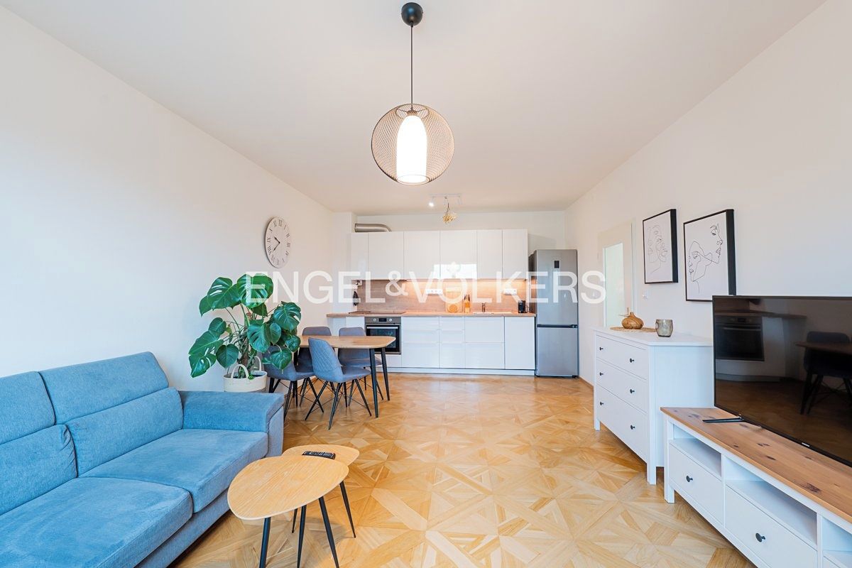 Pronájem bytu 2+kk 54 m² – fotografie 2