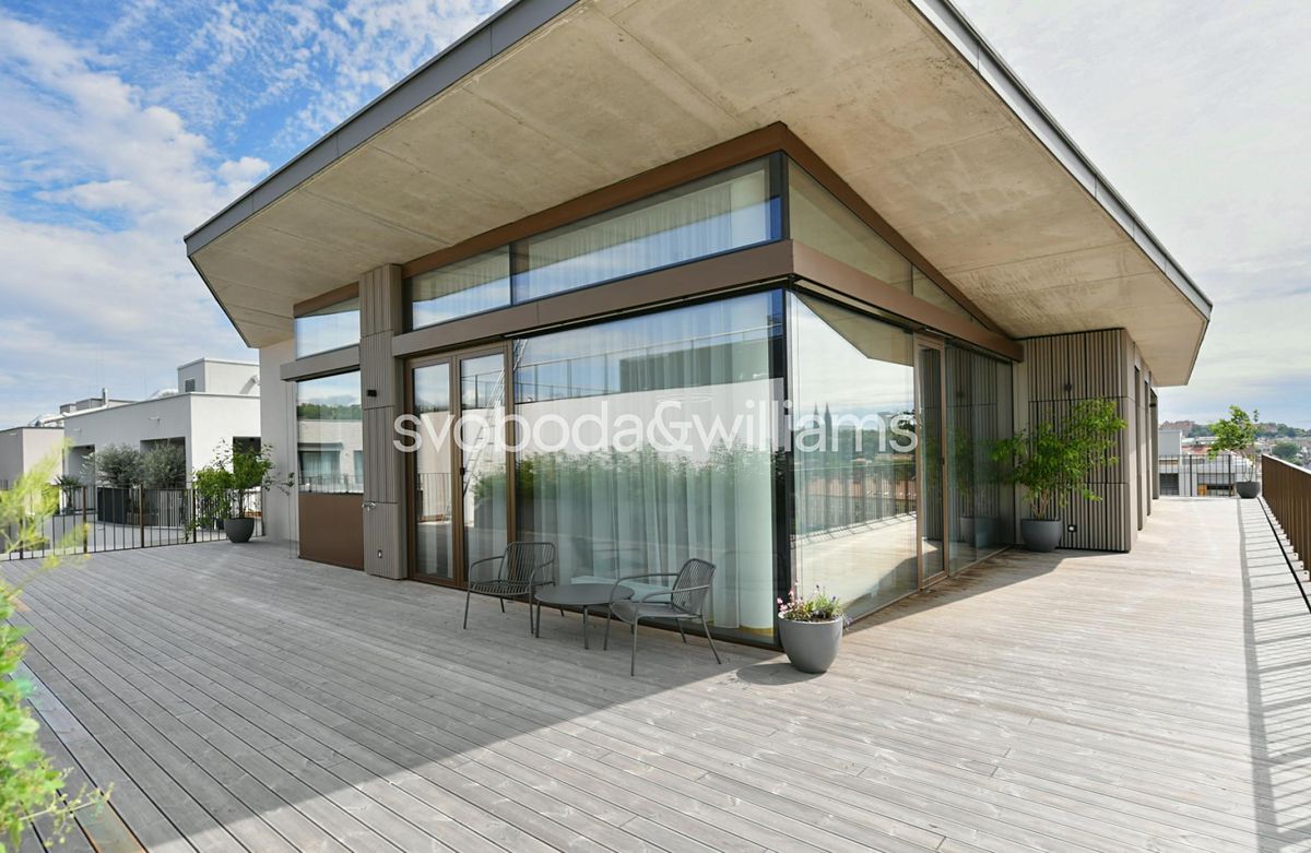 Pronájem bytu 4+kk 118 m²