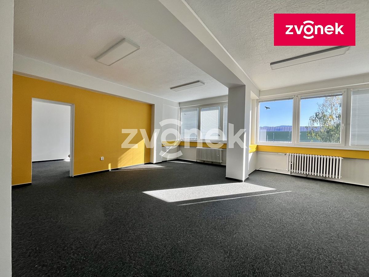 Pronájem skladového prostoru 2800 m² – fotografie 3