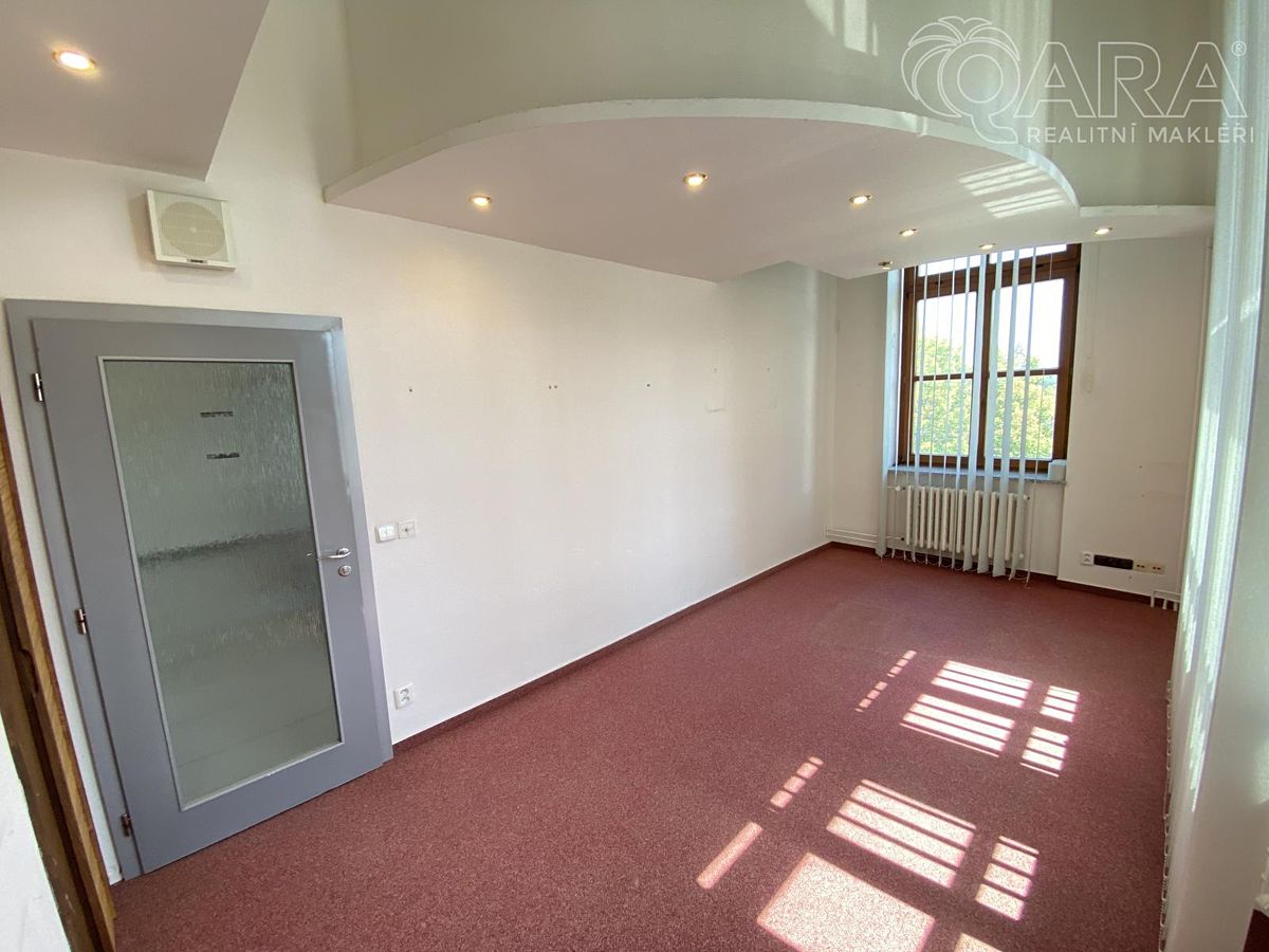 Pronájem kanceláře 15 m² – fotografie 2
