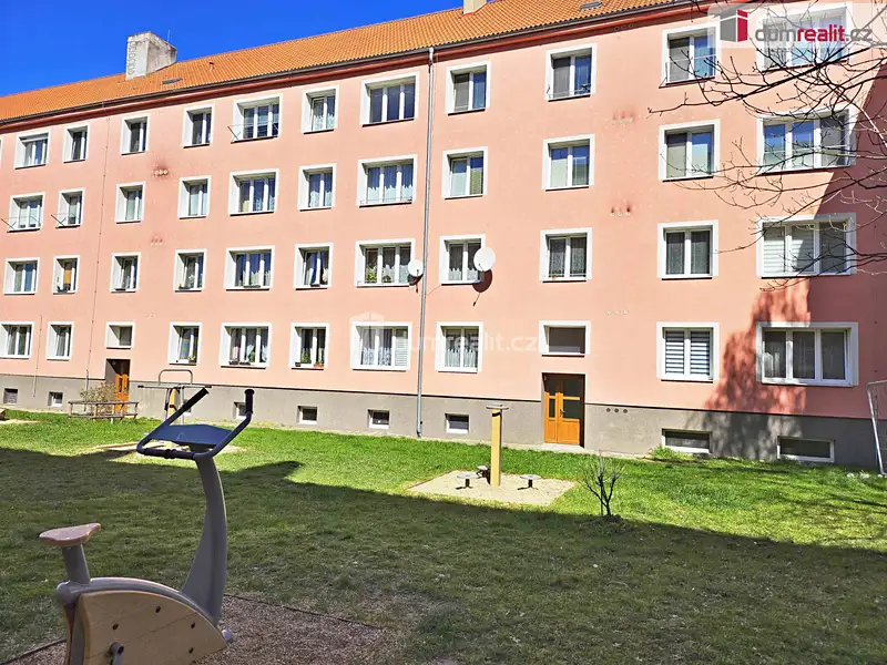 Pronájem bytu 1+kk 21 m², Roudnice nad Labem – náhled fotky 1