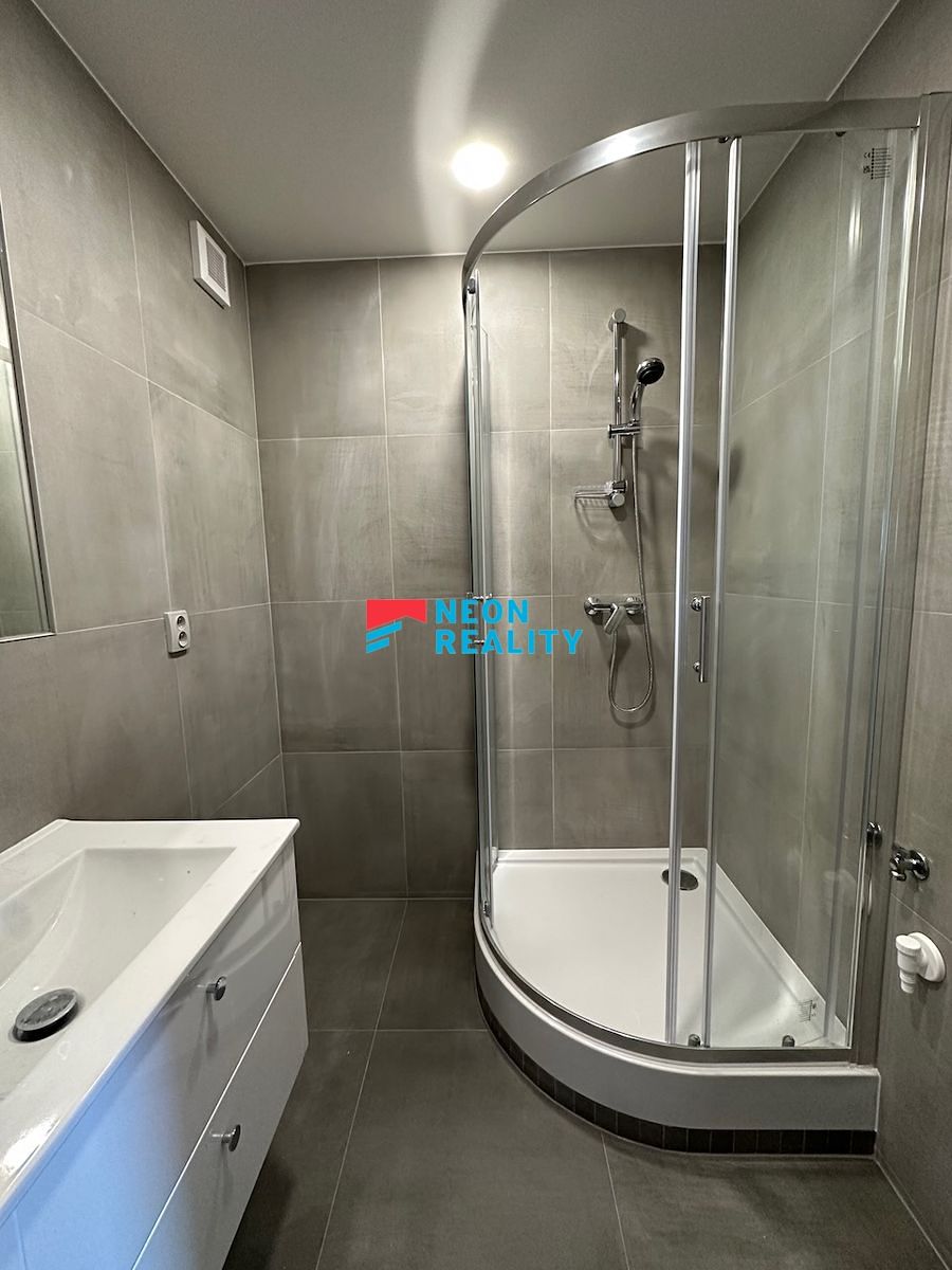 Pronájem bytu 3+1 58 m² – fotografie 3