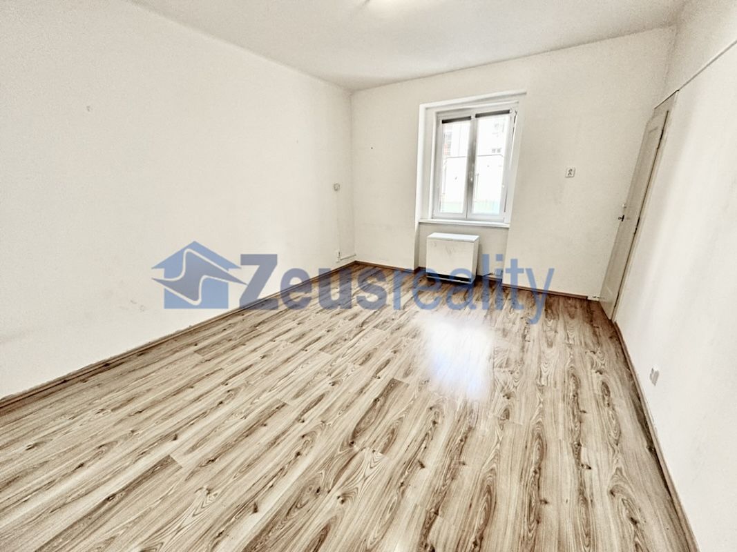 Pronájem bytu 1+kk 27 m² – fotografie 2