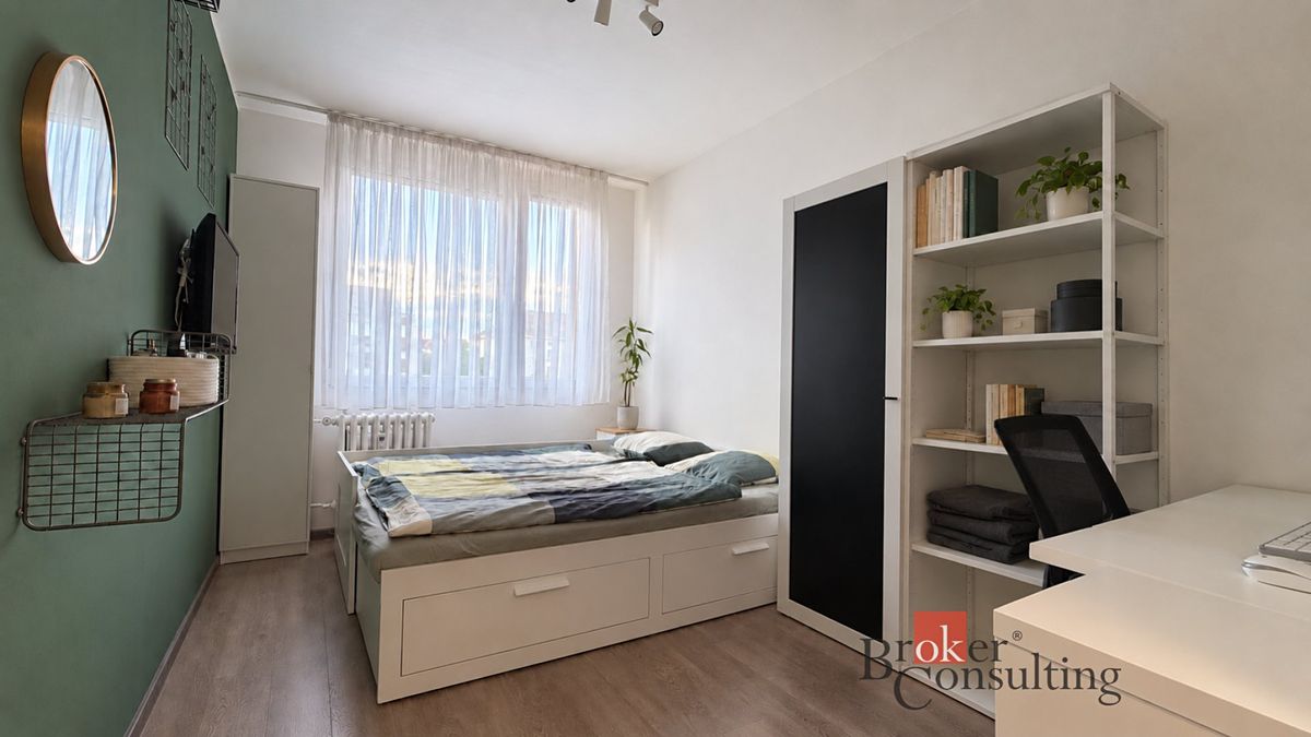 Pronájem bytu 2+kk 45 m² – fotografie 3