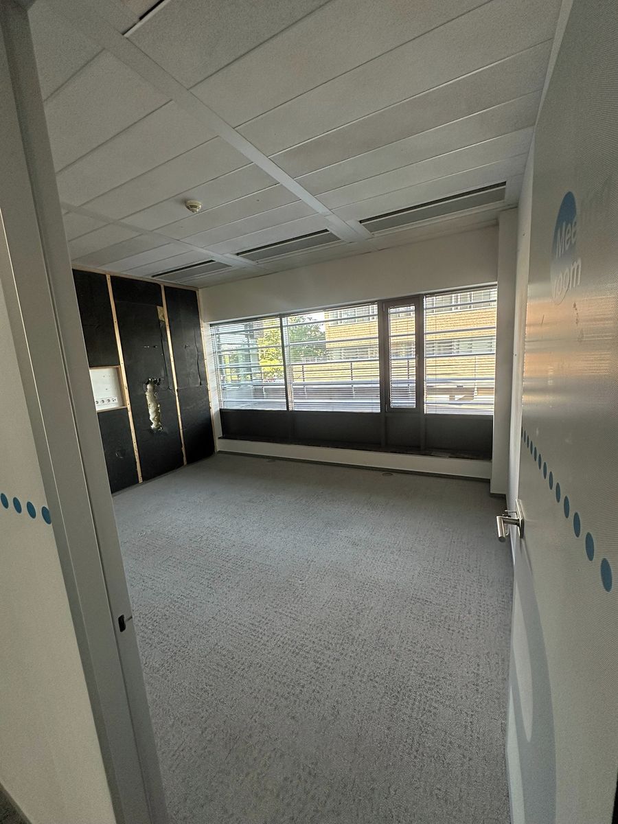 Pronájem kanceláře 872 m² – fotografie 5