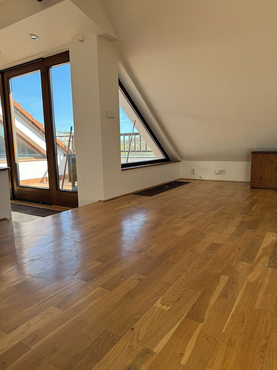 Pronájem bytu 4+1 156 m² – fotografie 2