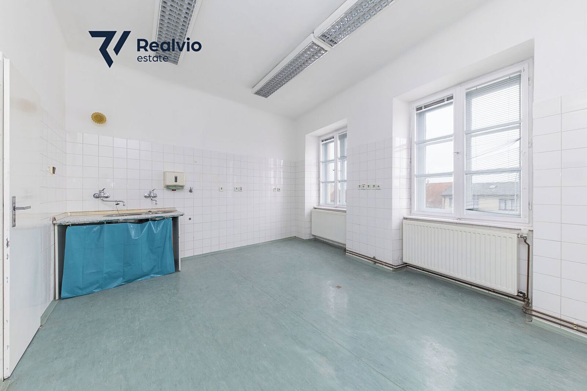 Pronájem obchodního prostoru 70 m² – fotografie 2
