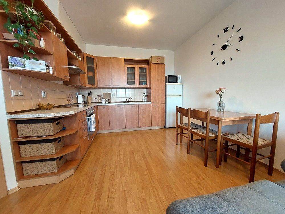 Pronájem bytu 2+kk 62 m² – fotografie 2