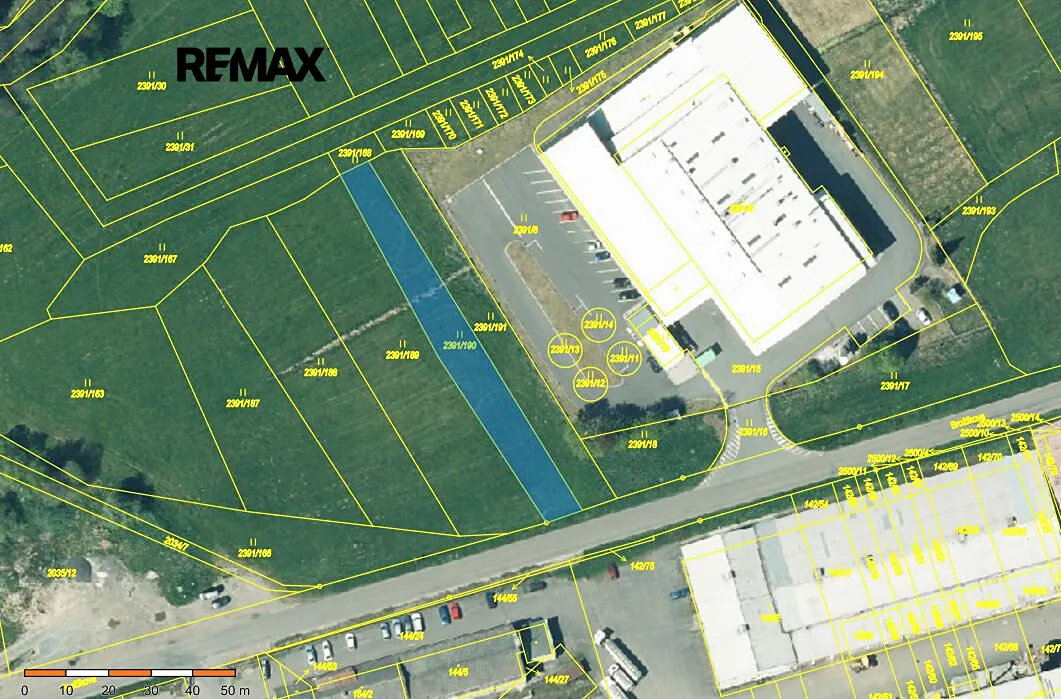 Prodej komerčního pozemku 883 m²