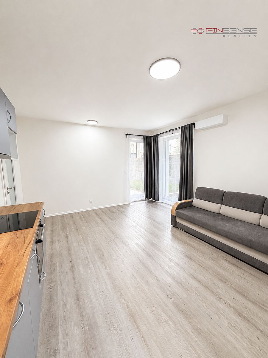 Pronájem bytu 2+kk 46 m² – fotografie 2