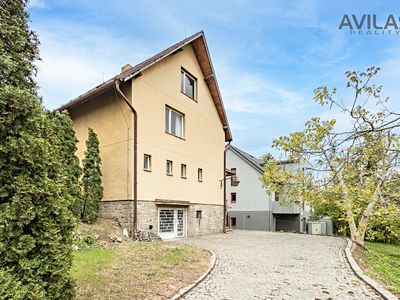 Prodej rodinného domu 318 m², pozemek 612 m²
