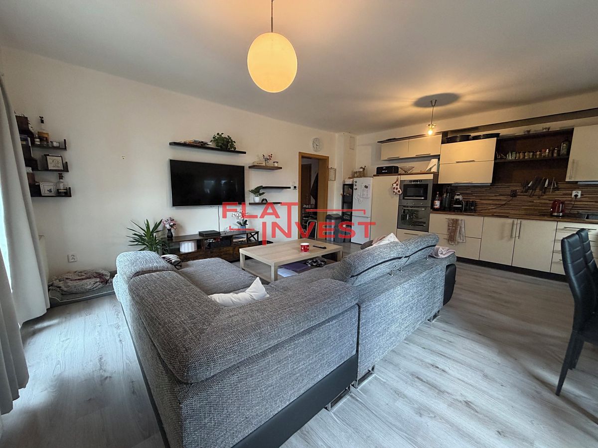 Pronájem bytu 2+kk 60 m² – fotografie 3