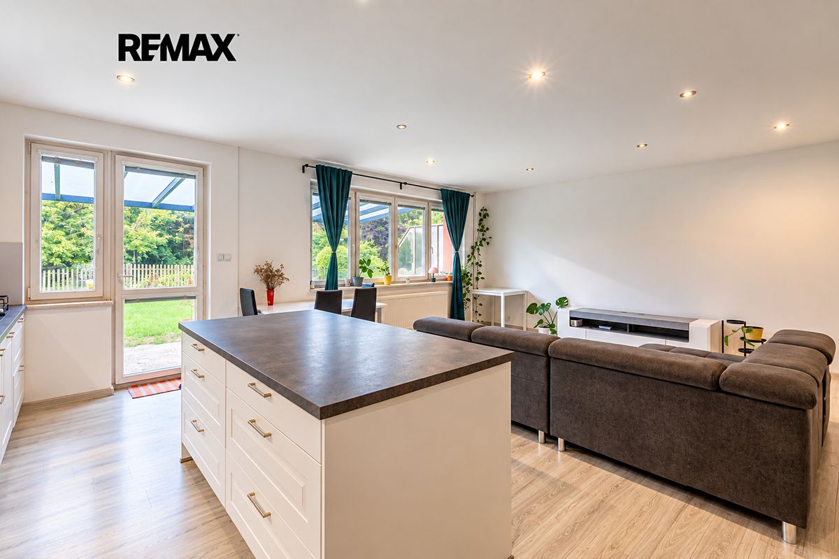 Pronájem rodinného domu 180 m², pozemek 473 m² – fotografie 3