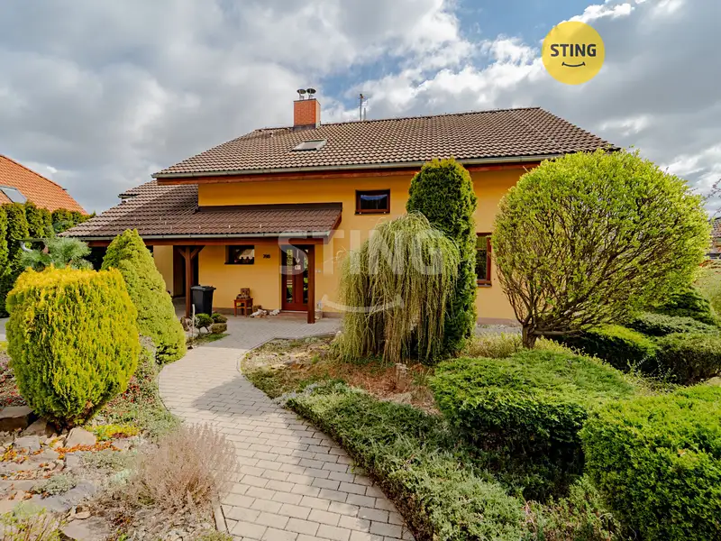 Prodej rodinného domu 198 m², pozemek 995 m², Hradec nad Moravicí – náhled fotky 1