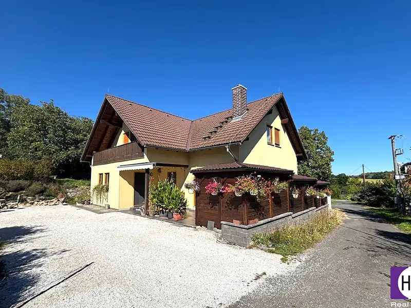 Prodej rodinného domu 168 m², pozemek 1218 m², Drhovle – náhled fotky 3