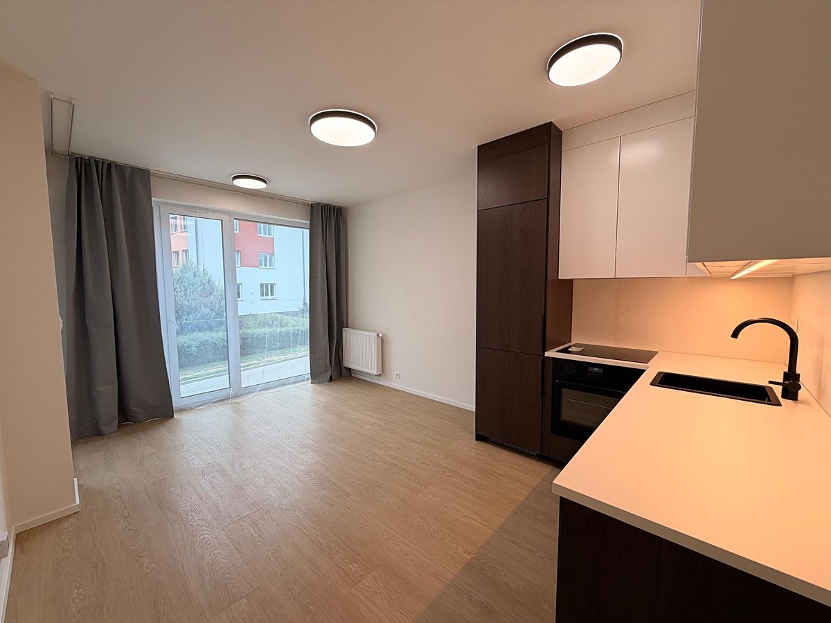 Pronájem bytu 2+kk 35 m² – fotografie 3