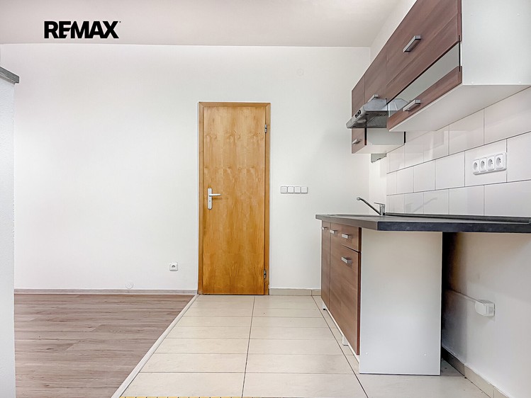Wohnung 1+kk zum Kauf, 37 m² (10 von 13)