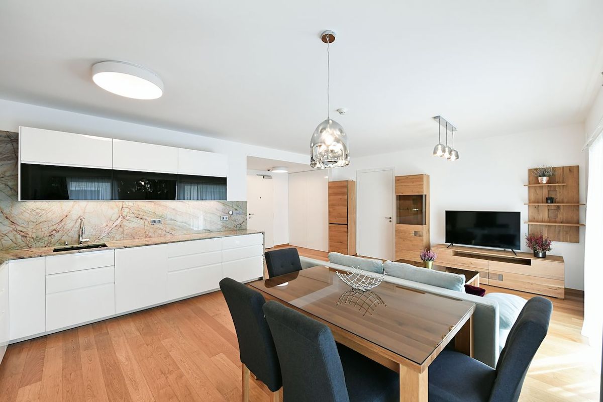 Pronájem bytu 2+kk 76 m² – fotografie 3