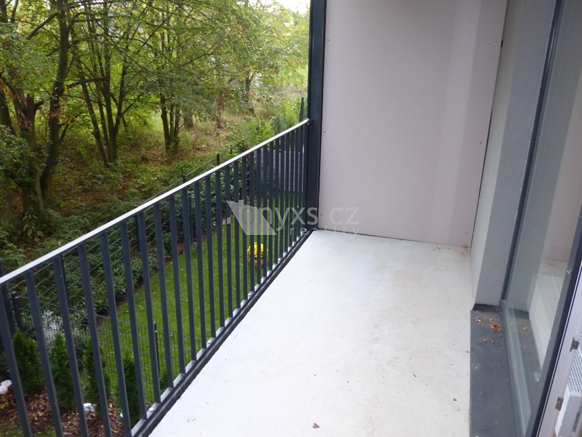 Pronájem bytu 1+kk 36 m² – fotografie 4