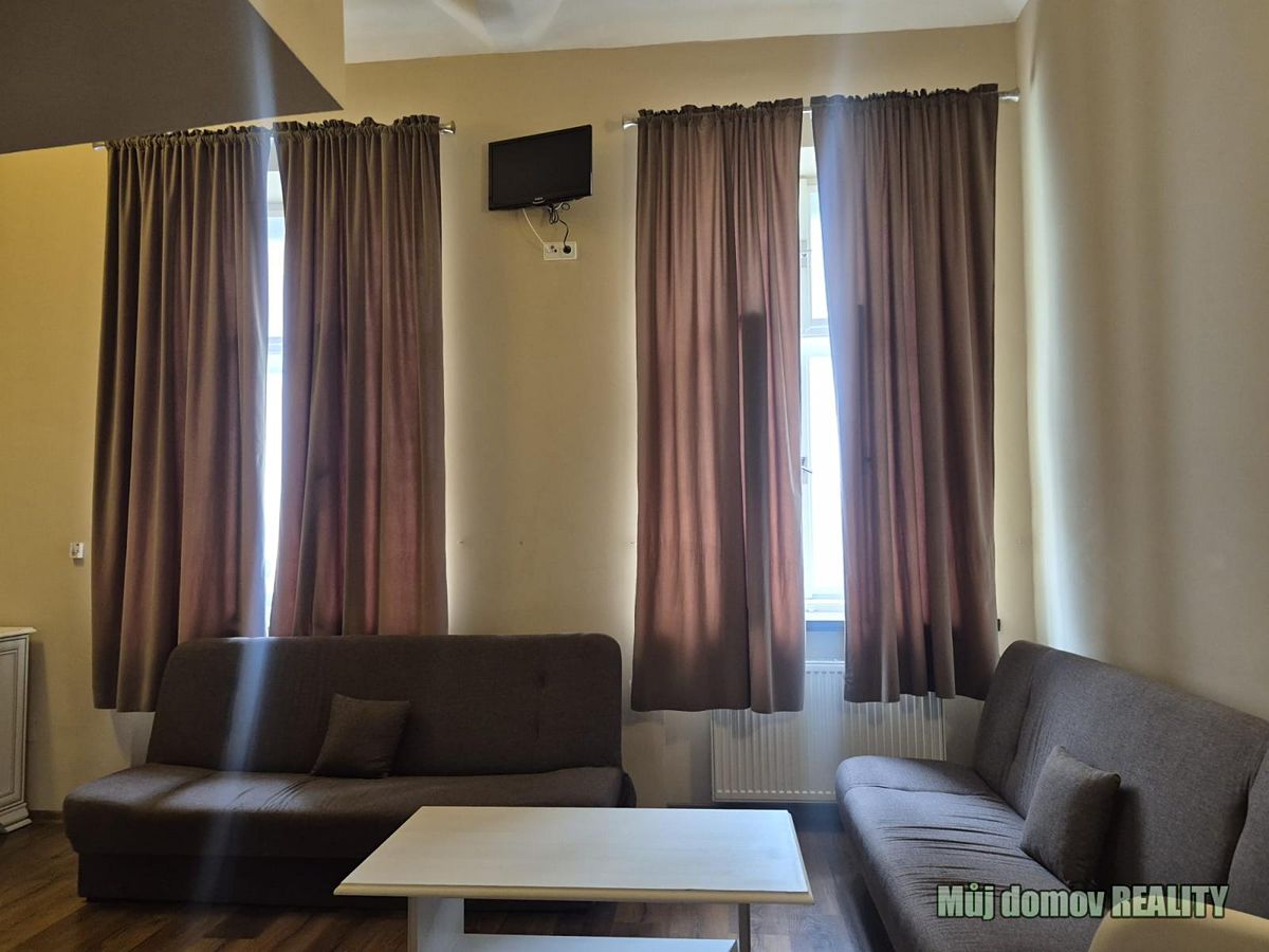 Pronájem bytu 1+kk 37 m² – fotografie 4