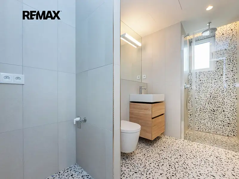 Prodej bytu 1+kk 38 m², Praha – náhled fotky 3