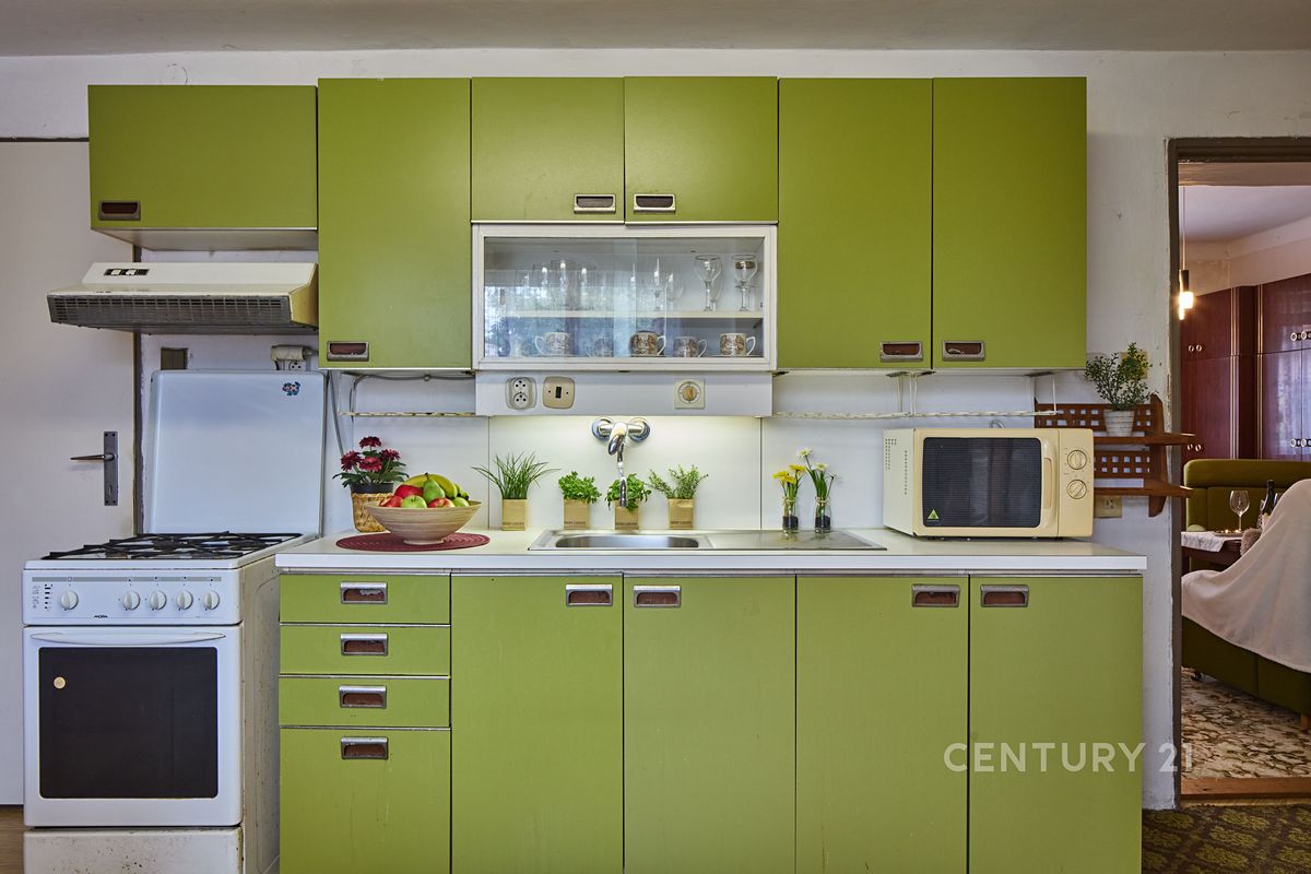 Prodej rodinného domu 174 m², pozemek 329 m² – fotografie 4