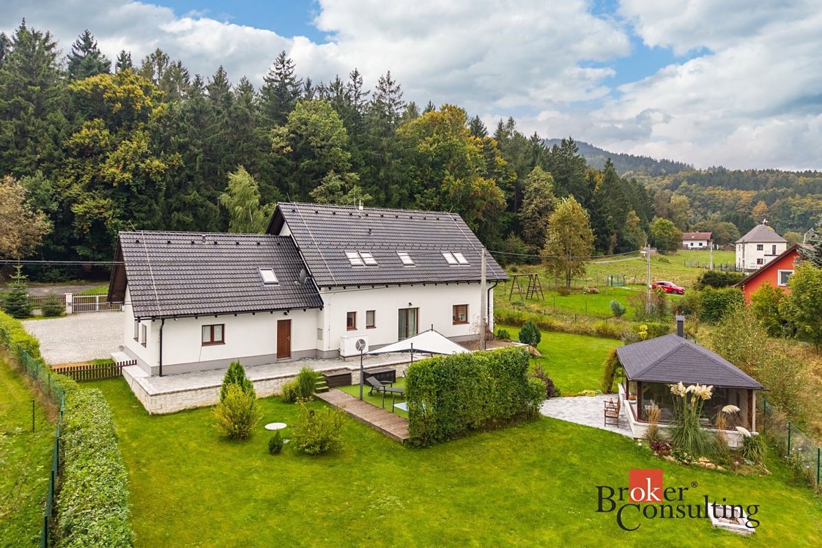 Pronájem rodinného domu 95 m², pozemek 920 m²