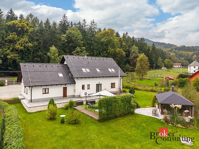Pronájem rodinného domu 95 m², pozemek 920 m², Liberec – náhled fotky 1