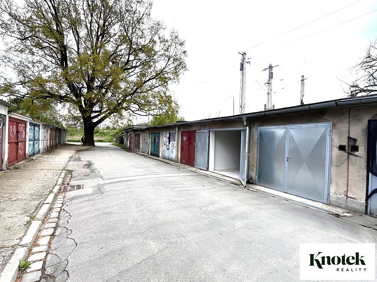 Prodej garáže 17 m² – fotografie 2