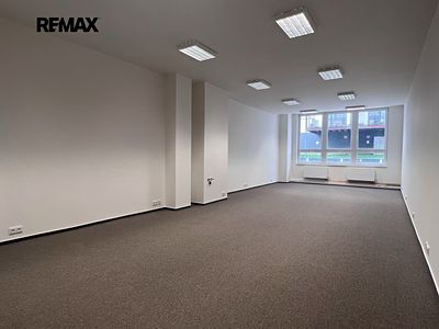 Pronájem skladového prostoru 58 m²