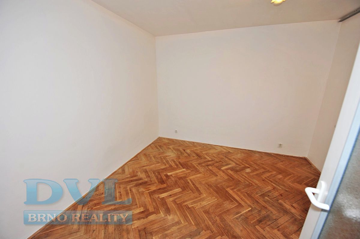 Pronájem bytu 1+1 35 m² – fotografie 4