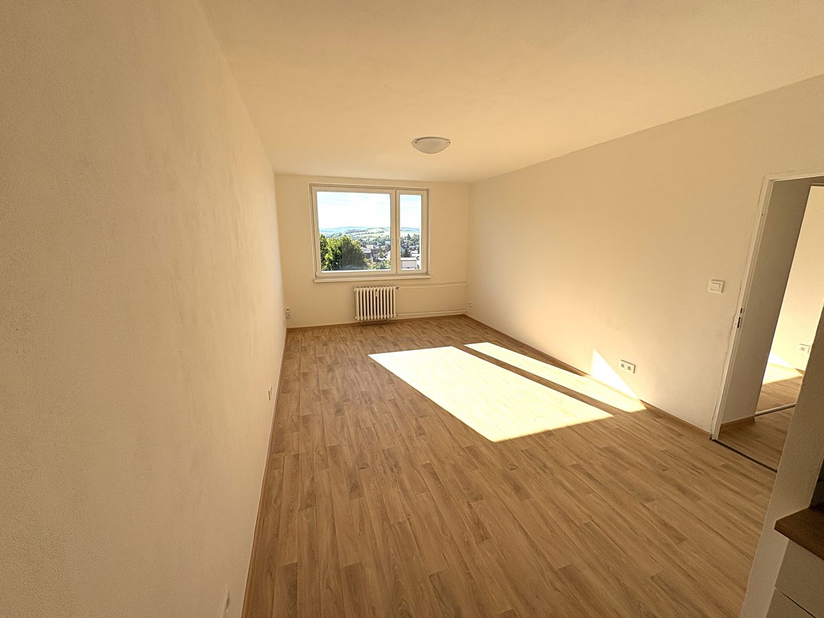 Pronájem bytu 2+kk 43 m² – fotografie 3