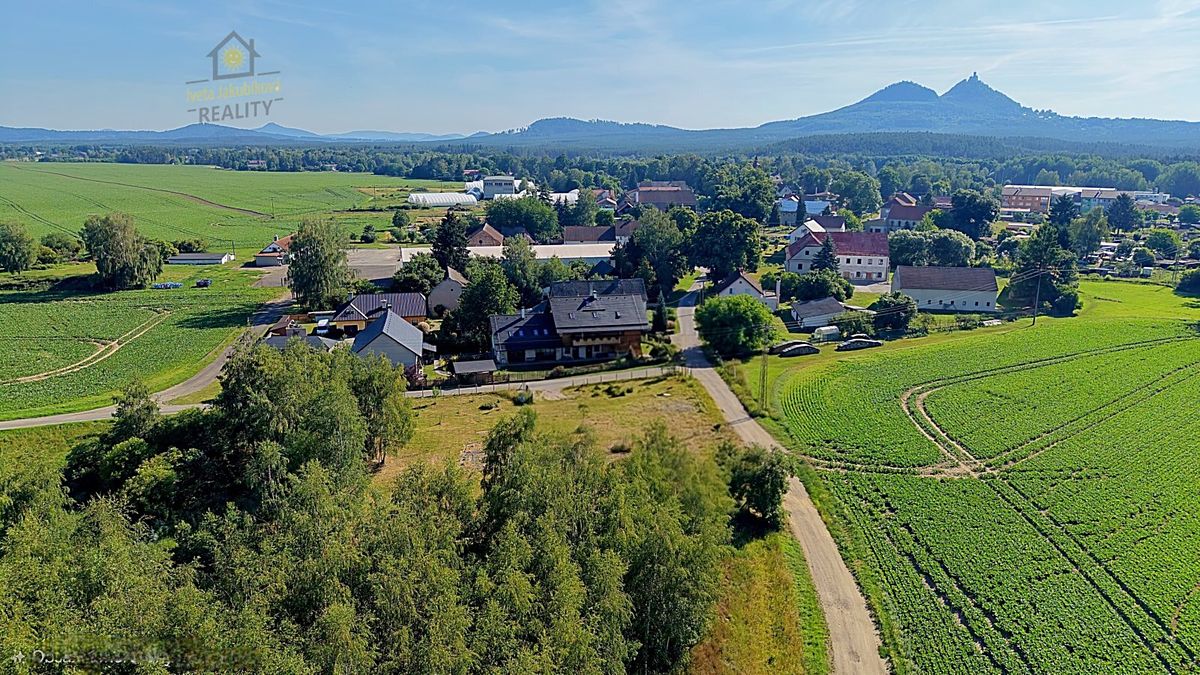 Prodej stavebního pozemku 1442 m²