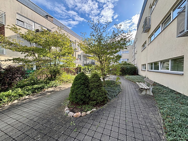 Pronájem bytu 2+kk, 50 m² (22 z 32)