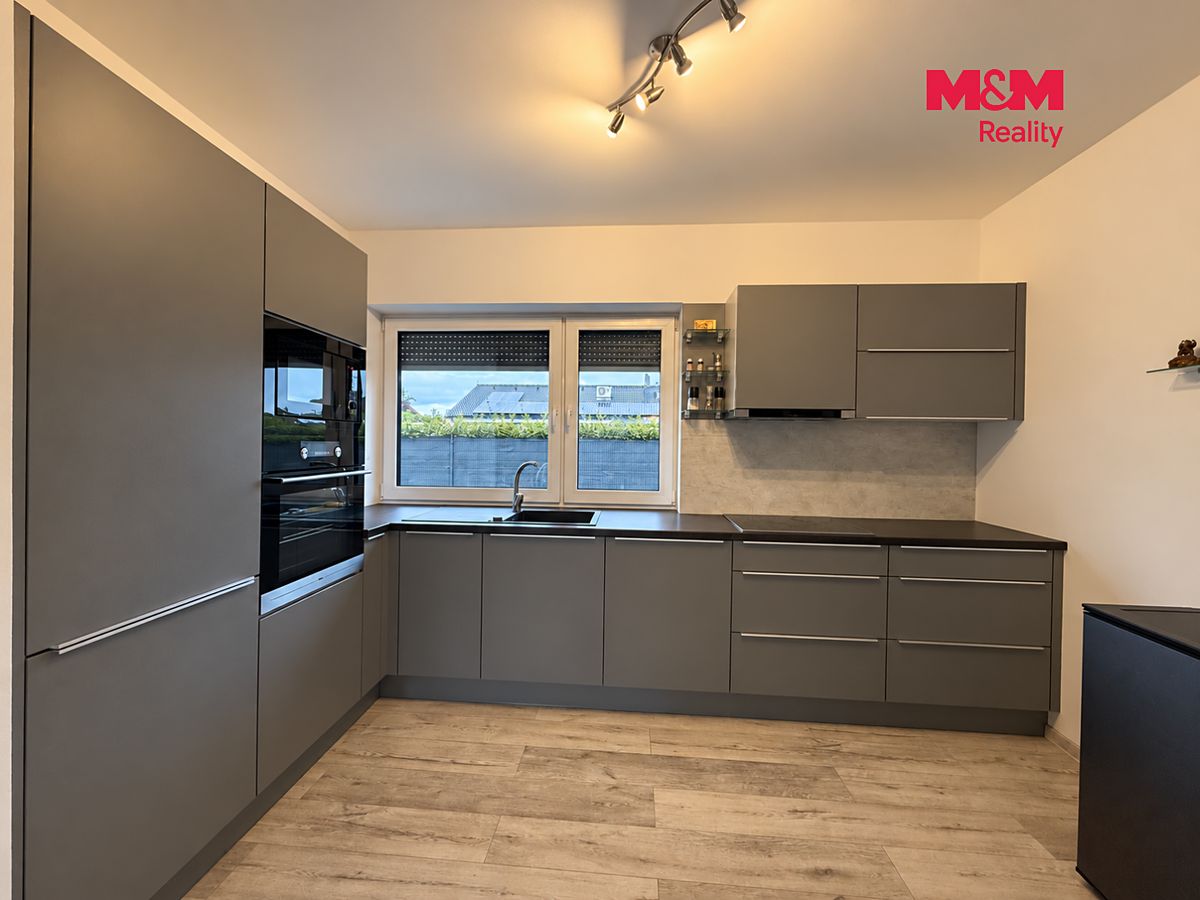Pronájem rodinného domu 110 m², pozemek 798 m² – fotografie 5