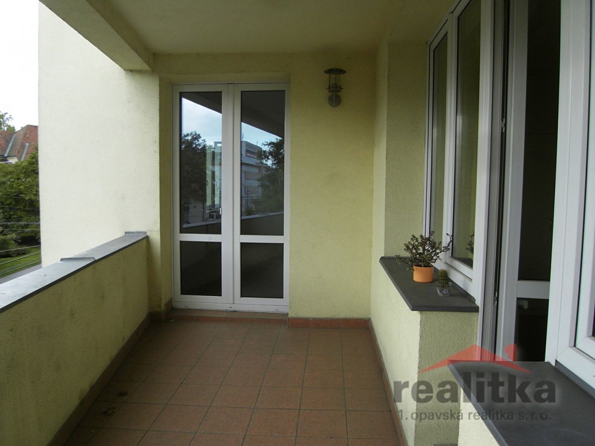 Pronájem bytu 2+1 80 m² – fotografie 4