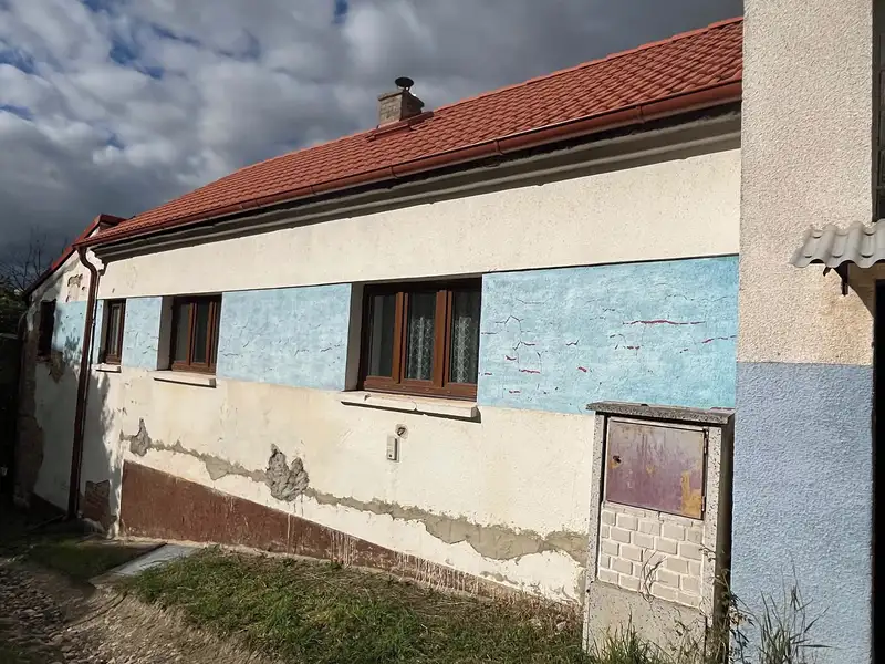 Prodej rodinného domu 80 m², pozemek 331 m², Domoušice – náhled fotky 1